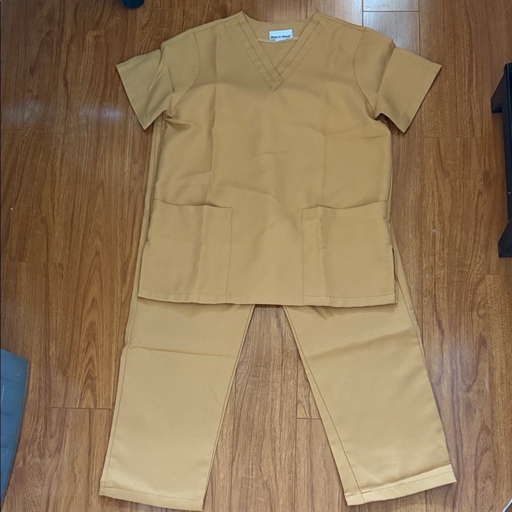 Mustard yellow XS Scrub Set